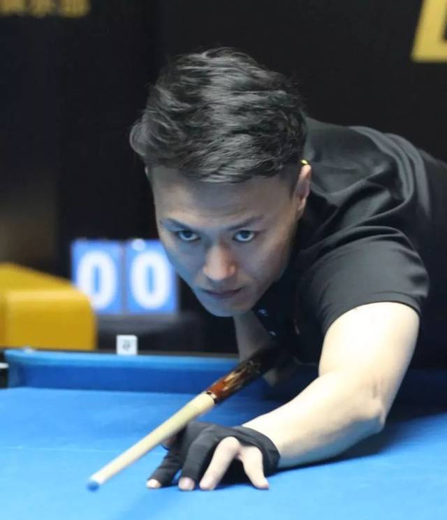 的表現是一 的表現是一