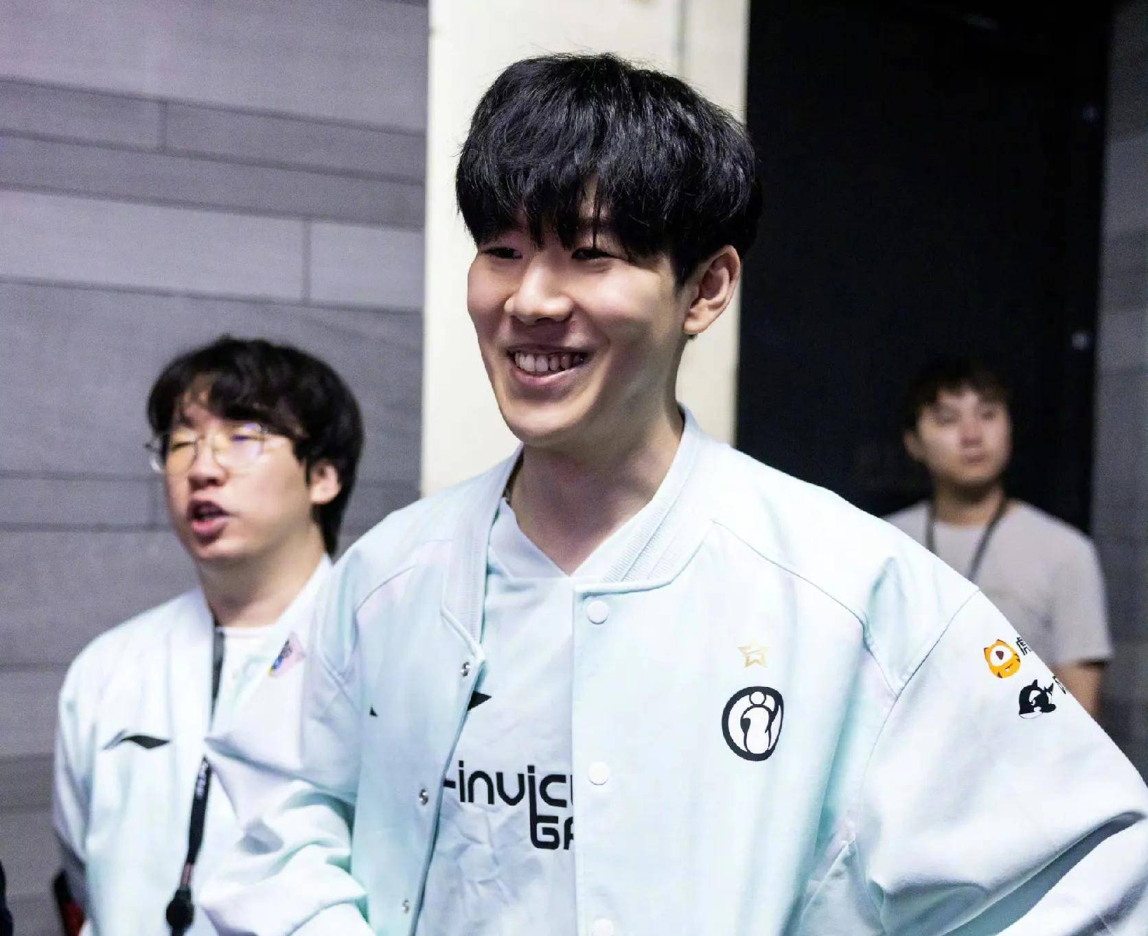 赛程中继续 赛程中继续